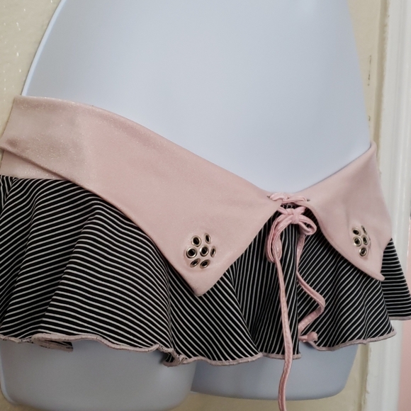 Pink & Stripes - Picture 3 of 5